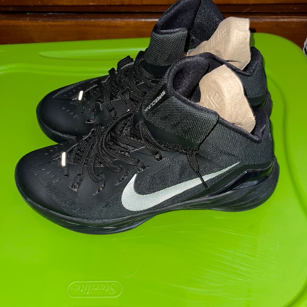Nike Black and White Athletic Shoes